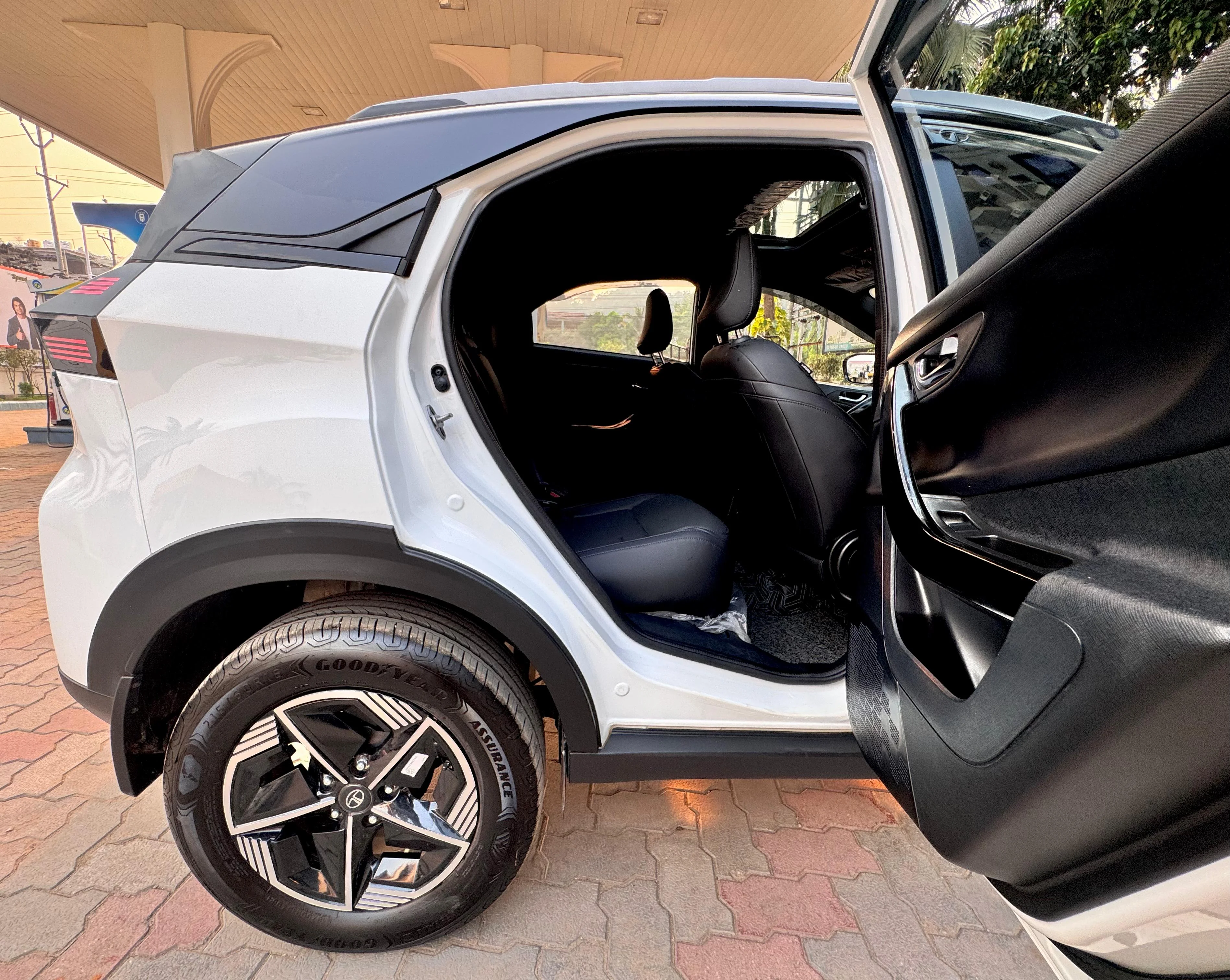 Tata Nexon - Thumbnail 11